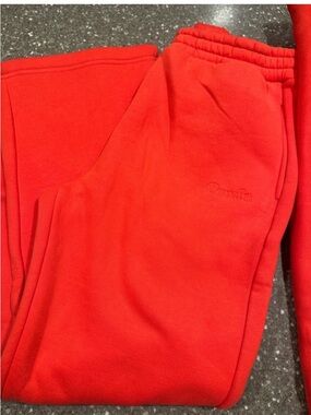 Comfrt Hibiscus 🌺 flare sweatpants